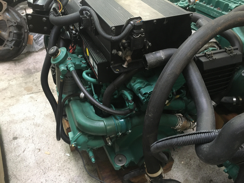 ボルボ D-3 190 エンジン中古　ラスト1台