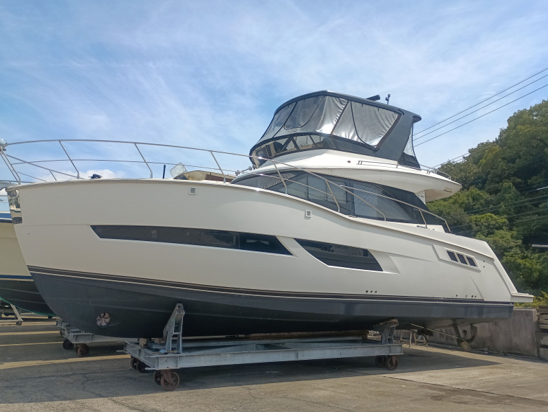 カーバー C40 Command Bridge