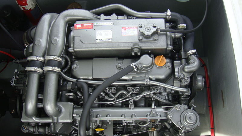 タイプマニフォールド中古交換品　引き取り限定品　送料格安 D5 船内機の部品　YANMAR