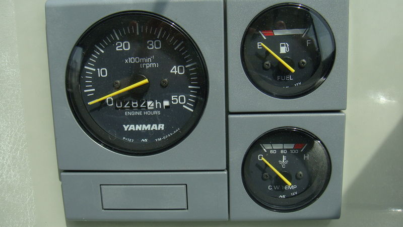 D5 タイプマニフォールド中古交換品　引き取り限定品　送料格安 船内機の部品　YANMAR