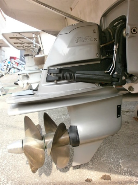 ヤマハ PC-27 ボルボD-300エンジン平成27年に換装 中古艇 香川