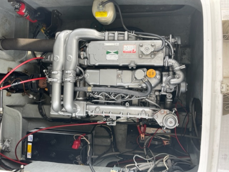 ヤンマー LF26Z 高馬力でトローリング機能付釣り機能満載艇 中古 ヤンマー LF26Z 高馬力でトローリング機能付釣り機能満載艇 中古
