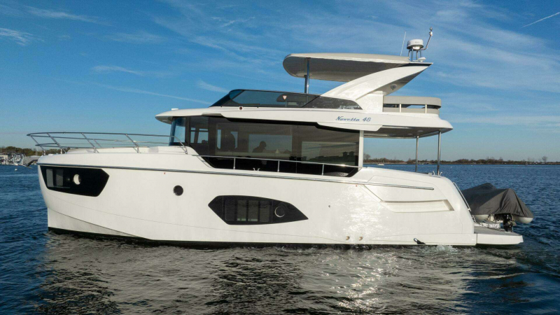 アブソルート Navetta48写真