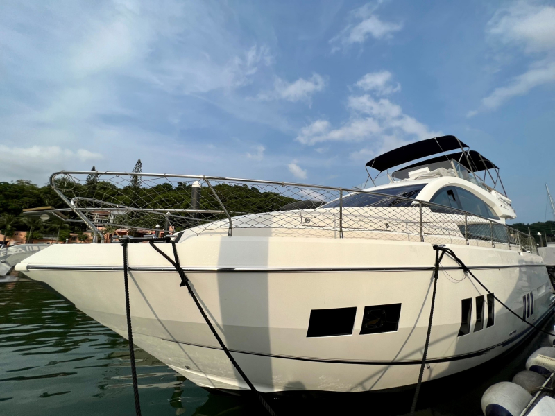 フェアライン Squadron50 中古艇 (係留地：香港）/ ーFAIRLINE日本総代理店ー　