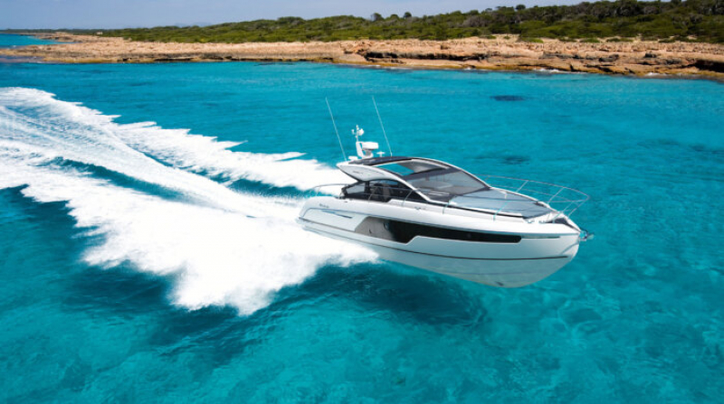 フェアライン Targa40 新艇の受注受付中！Targa40 ーFAIRLINE日本総代理店ー　