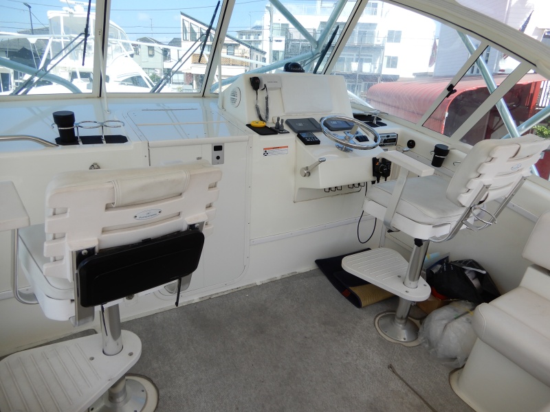 中古艇・新艇情報 アルべマーレ 330XF 