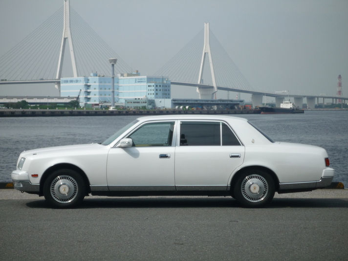 トヨタ センチュリー SUV 1/24 ホワイト 希少 トヨタ センチュリー SUV 1/24 ホワイト 希少 トヨタ