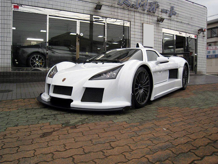 GUMPERT Apollo Race (グンペルト アポロ レース)