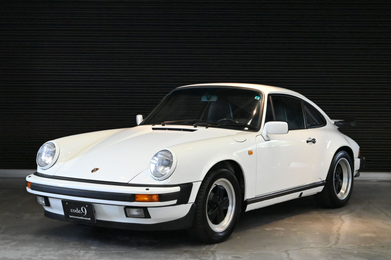 ポルシェ 911(Type930) Carrera 3.2 Club Sport　ﾃﾞｨｰﾗｰ車