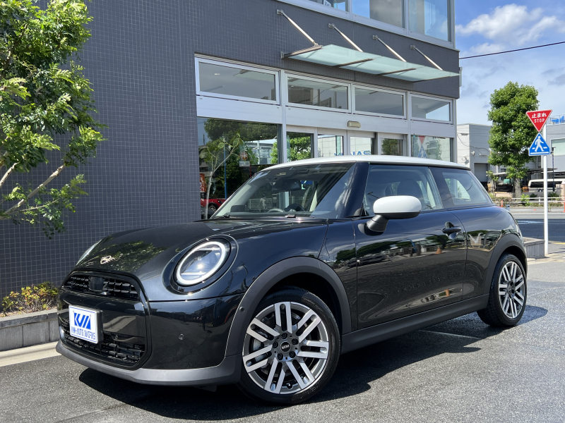 MINI(ミニ) ミニ クーパーC ClassicTRIM　ミッドナイトブラック　ホワイトルーフ＆ミラー
