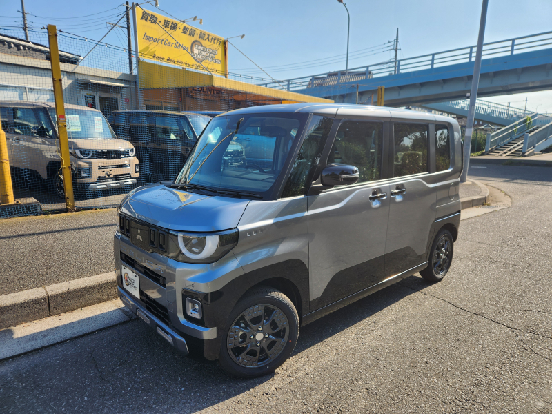 三菱 デリカミニ 4WD/Tプレミアム☆ターボエンジン両側パワスラ