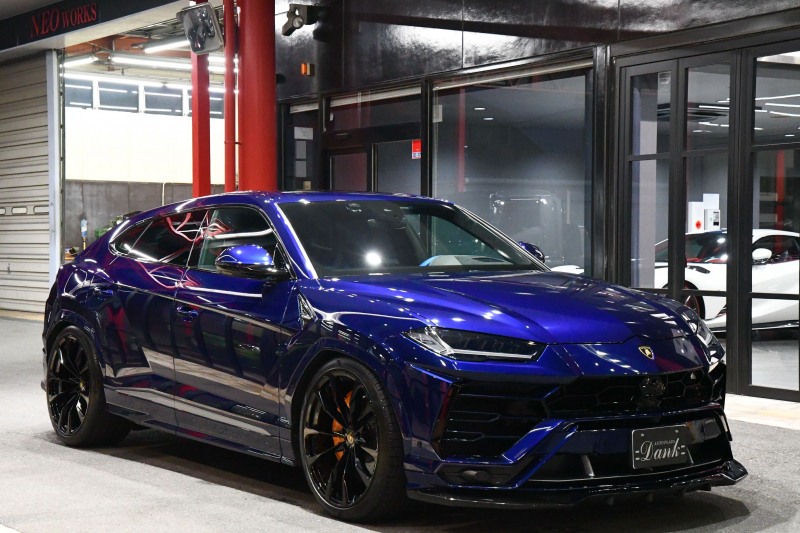 ランボルギーニ ウルス ディーラー車　パワークラフトマフラー　プロコンポジットエアロ　