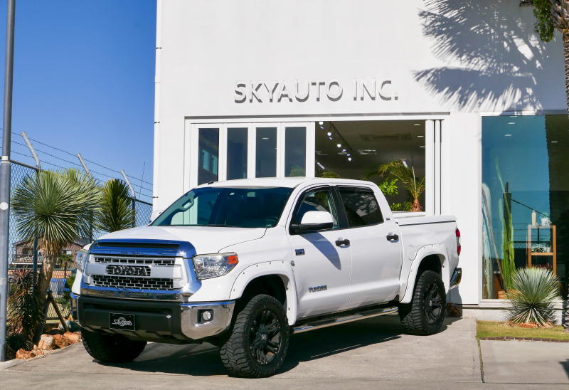トヨタ(US) タンドラ 4x4　SR5 新車並行車両