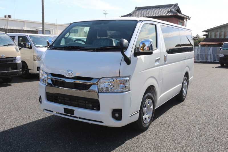 トヨタ ハイエースバン スーパーGL ダークプライムⅡ 8型  2.0G 2WD 7/8人乗り5ナンバーワゴン乗用登録