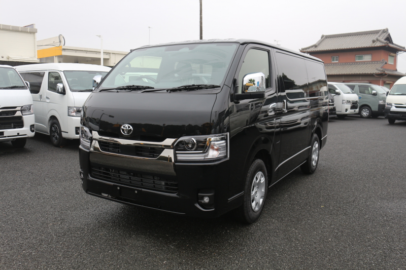トヨタ ハイエース スーパーGL　ダークプライムⅡ　2800ディーゼル　2WD　7/8人乗り3ナンバーワゴン乗用登録　9型新車