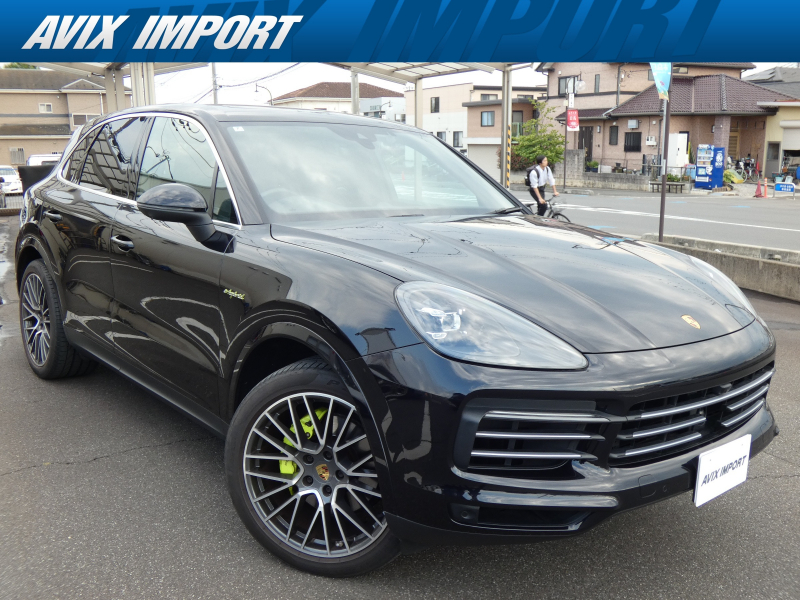 ポルシェ カイエン E-hybrid ｽﾎﾟｰﾂｸﾛﾉPKG ﾊﾟﾉﾗﾏSR 黒革 ｼｰﾄﾋｰﾀｰ PCMﾅﾋﾞ 全周ｶﾒﾗ＆PAS ACC&LKA LEDﾍｯﾄﾞﾗｲﾄ(PDLS) ｺﾝﾌｫｰﾄｱｸｾｽ PASM 純正21AW 禁煙 正規D車