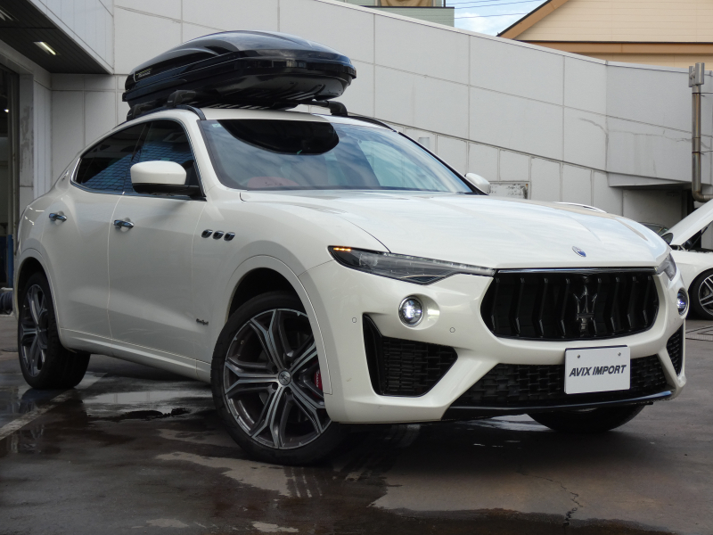マセラティ レヴァンテ Gran Sport 後期型 右H正規D車 ﾊﾟﾉﾗﾏSR 赤革 全席ｼｰﾄﾋｰﾀｰ ｶｰﾎﾞﾝｲﾝﾃﾘｱ(ｸﾞﾛｽ) 純正ﾅﾋﾞ Applecarplay 全周ｶﾒﾗ DｱｼｽﾀﾝｽPKG ｿﾌﾄｸﾛｰｽﾞD 電動Rｹﾞｰﾄ(ｷｯｸｾﾝｻｰ付) LEDﾗｲﾄ ｽｶｲﾌｯｸｻｽ 赤ｷｬﾘﾊﾟｰ 純正21AW 禁煙