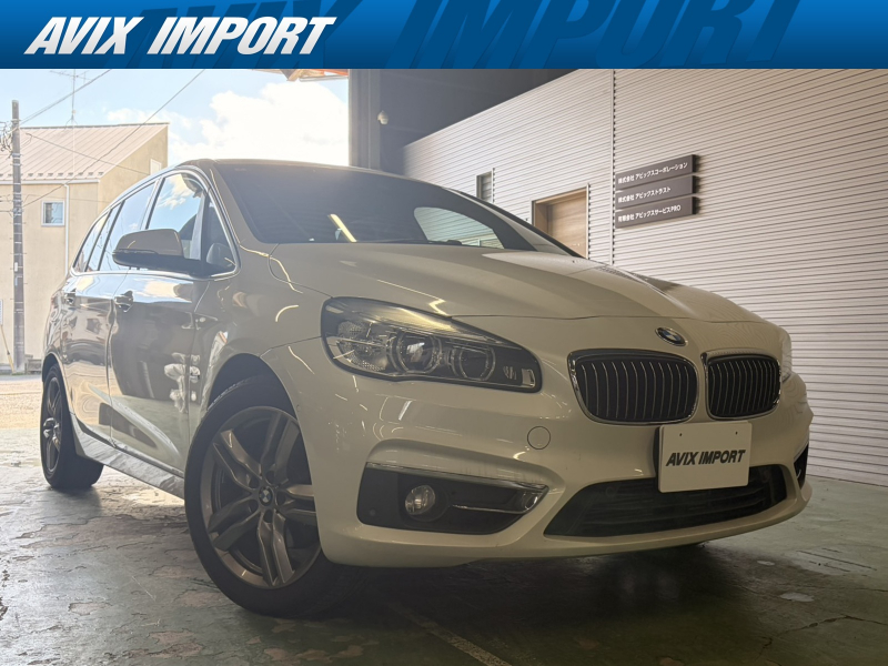 BMW 2シリーズ 218d ｸﾞﾗﾝﾂｱﾗｰ Luxury 7人乗り 黒革 HDDﾅﾋﾞBｶﾒﾗ HUD 前席Sﾋｰﾀｰ LEDﾍｯﾄﾞﾗｲﾄ 電動ﾃｰﾙｹﾞｰﾄ ACC 衝突回避･被害軽減ﾌﾞﾚｰｷ LDW 運転席ﾒﾓﾘｰ付Pｼｰﾄ 分割可倒式ｼｰﾄ ｽﾀｰﾄ/ｽﾄｯﾌﾟS Cｱｸｾｽ ﾌﾟｯｼｭｽﾀｰﾄ PDC Mｽﾎﾟｰﾂ用18AW 禁煙 右H