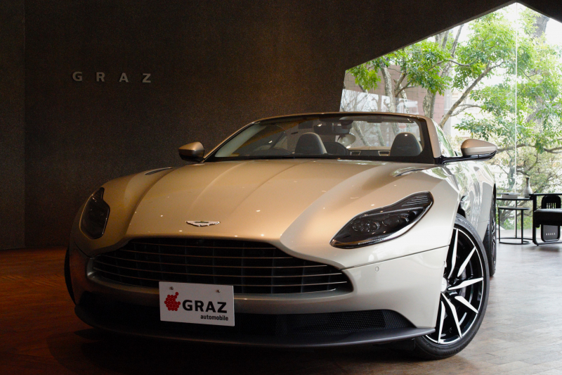アストンマーティン DB11 ヴォランテ　デュオトーンレザー　ベンチレーション