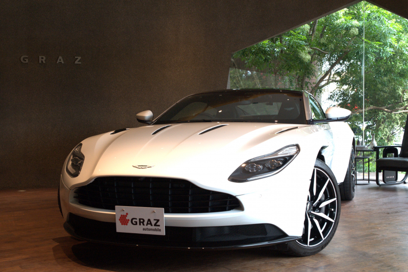 アストンマーティン DB11 V12  Launch Edition 世界限定1000台　360°カメラ　ベンチレーション　B＆Oサウンドオーディオシステム