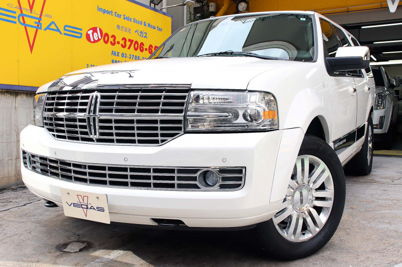 リンカーン ナビゲーター 4WD　正規ディーラー車　3列シート8人乗り