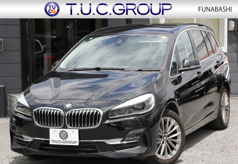 BMW 2シリーズ 218d ｸﾞﾗﾝﾂｱﾗｰ ﾗｸﾞｼﾞｭｱﾘｰ 後期 1ｵｰﾅ ﾌｪｲｽﾘﾌﾄ後 3列7人乗 ADｱｸﾃｨﾌﾞｾｰﾌﾃｨ&ｺﾝﾌｫｰﾄP 追従ACC HUD ﾋｰﾀｰ黒革 電動ﾄﾗﾝｸ LEDﾍｯﾄﾞﾗｲﾄ ﾀｯﾁ画面HDDﾅﾋﾞﾊﾟｰｷﾝｸﾞｱｼｽﾄ 衝突軽減ﾌﾞﾚｰｷ 車線逸脱警告 歩行者警告 2年保証
