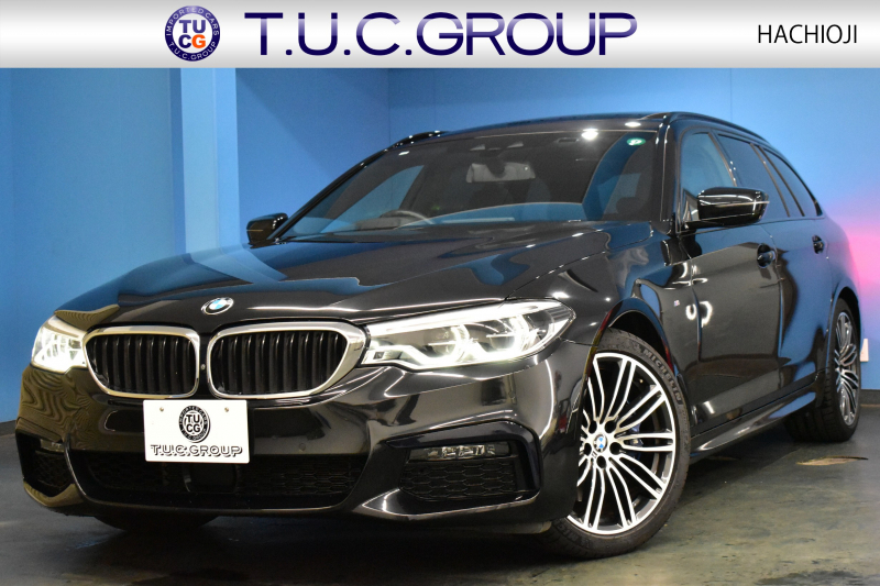 BMW 5シリーズ 530iﾂｰﾘﾝｸﾞ Mｽﾎﾟｰﾂ 型式変更後 ｾﾚｸﾄP ﾗｲﾌﾞｺｯｸﾋﾟｯﾄ ﾊﾟﾉﾗﾏｻﾝﾙｰﾌ ﾊｰﾏﾝｶｰﾄﾞﾝ LEDﾍｯﾄﾞﾗｲﾄ 全席ﾋｰﾀｰ付黒革 追従ACC HUD ﾀｯﾁﾊﾟﾈﾙHDDﾅﾋﾞ 全周囲ｶﾒﾗ3Dﾋﾞｭｰ Pｱｼｽﾄ 車線変更 19AW 2年保証