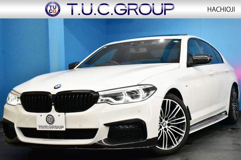 BMW 5シリーズ 530i Mｽﾎﾟｰﾂ 型式変更後モデル「JR20」ｾﾚｸﾄ&ﾊｲﾗｲﾝP ｻﾝﾙｰﾌ  全席ﾋｰﾀｰ付黒革 追従ACC HUD ﾊｰﾏﾝｶｰﾄﾞﾝ 4ｿﾞｰﾝAC 全面液晶ﾒｰﾀｰ LEDﾍｯﾄﾞﾗｲﾄ ﾀｯﾁﾊﾟﾈﾙHDDﾅﾋﾞ 全周囲ｶﾒﾗ3Dﾋﾞｭｰ Pｱｼｽﾄ 全面液晶ﾒｰﾀｰ 19AW Mﾊﾟﾌｫｰﾏﾝｽﾊﾟｰﾂ 電動ﾄﾗﾝｸ 2年保証