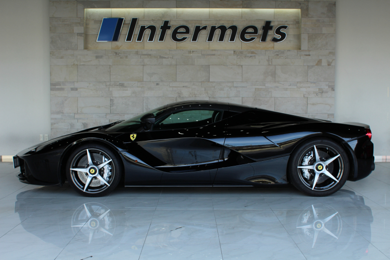 フェラーリ ラ・フェラーリ ディーラー車