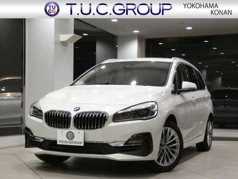BMW 2シリーズ 218iｸﾞﾗﾝﾂｱﾗｰ ﾗｸﾞｼﾞｭｱﾘｰ ADｾｰﾌﾃｨPKG　☆有償ｶﾗｰ ☆後期 追ACC ﾚｰﾝDW 白革 ﾋｰﾀｰ iﾄﾞﾗｲﾌﾞﾅﾋﾞ(第6世代ﾀｯﾁP対応) ﾍｯﾄﾞｱｯﾌﾟDSP Bｶﾒﾗ PDC LEDﾗｲﾄ ｵｰﾄﾃｰﾙｹﾞｰﾄ　2年保証