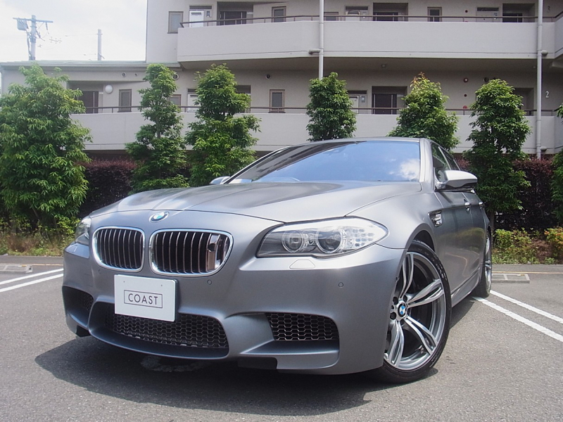 BMW Mシリーズ M5  Individual 特別色フローズングレー  正規ディーラー車 純正ナビ TV Bカメラ ブラックレザー シートヒーター ベンチレーション OP20inchAW 全ドアソフトクローズ機能 電動トランク