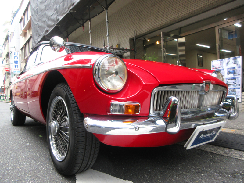 MG B 1.8 MARK-1 RoadStar U.KModel OVERDrive 4MT Tartan-Red SpinnerCenterLock-15Wirewheel Monocoque-Body Built-inGarage