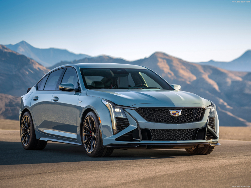 キャデラック CT5 Vシリーズ　ブラックウィング