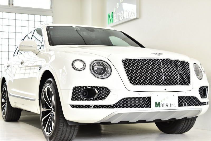 ベントレー ベンテイガ 4.0 V8 正規ディーラー車 ツーリングスペック フロントシートコンフォートスペシフィケーション コントラストステッチ 21インチ5ツインスポークアロイホイール 右ハンドル