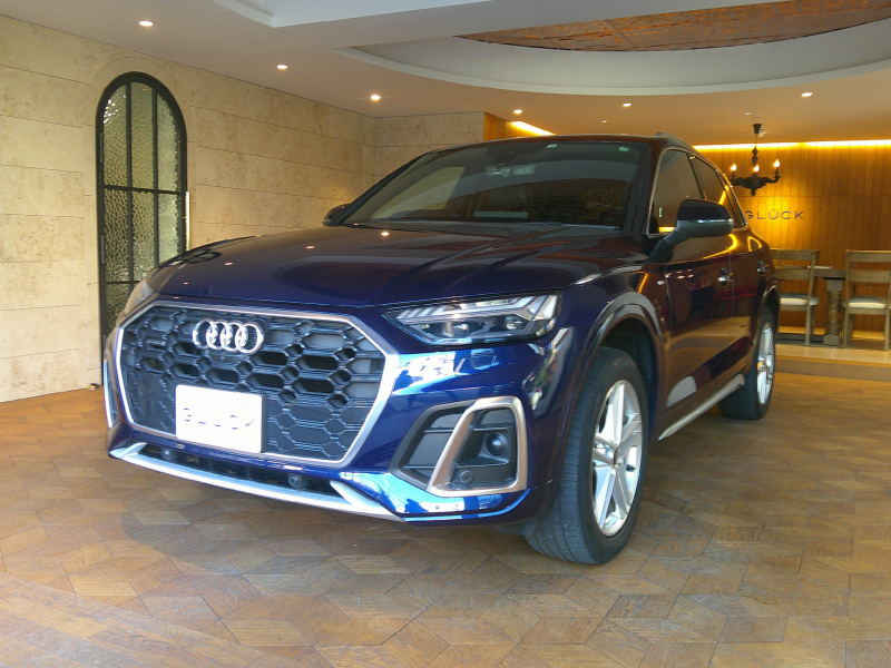 アウディ Q5 40TDIクワトロSライン 4WD