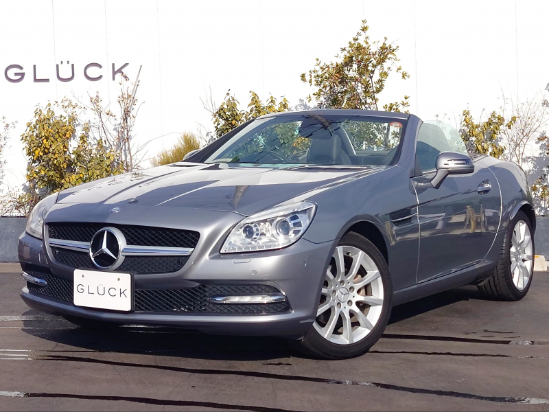 メルセデスベンツ SLKクラス SLK200 BlueEFFICIENCY　ユーティリティPk エアスカーフ エアガイド バリオルーフ メモリー付パワーシート HDDナビ ETC フルセグ キーレスゴー バイキセノンライト パークトロニック レザーシート 17インチAW ウッドパネル