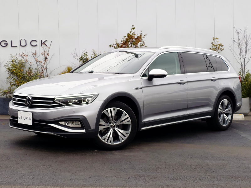 フォルクスワーゲン パサート オールトラック TDI 4MOTIONアドバンス 　パノラマルーフ トラベルアシスト IQ.LIGHT ナパレザー シートクーラー＆ヒーター エリアビュー サイドアシスト+ レーンキープ デジタルコックピット ヘッドアップディスプレイ パークアシスト アダプティブシャシー