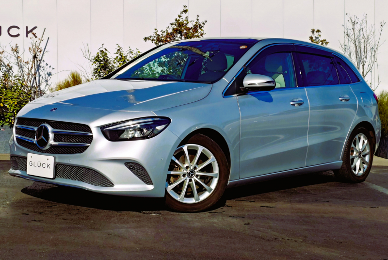 メルセデスベンツ Bクラス B180　レザーEXC＆アドバンスドPkg パノラマS/R 　レーダーセーフティーPkg ナビゲーションPkg 白革 HUD 360°カメラ ACC レーンキープ ステアアシスト メモリ電動シート 電動ゲート LED ブラインドスポット フルセグTV