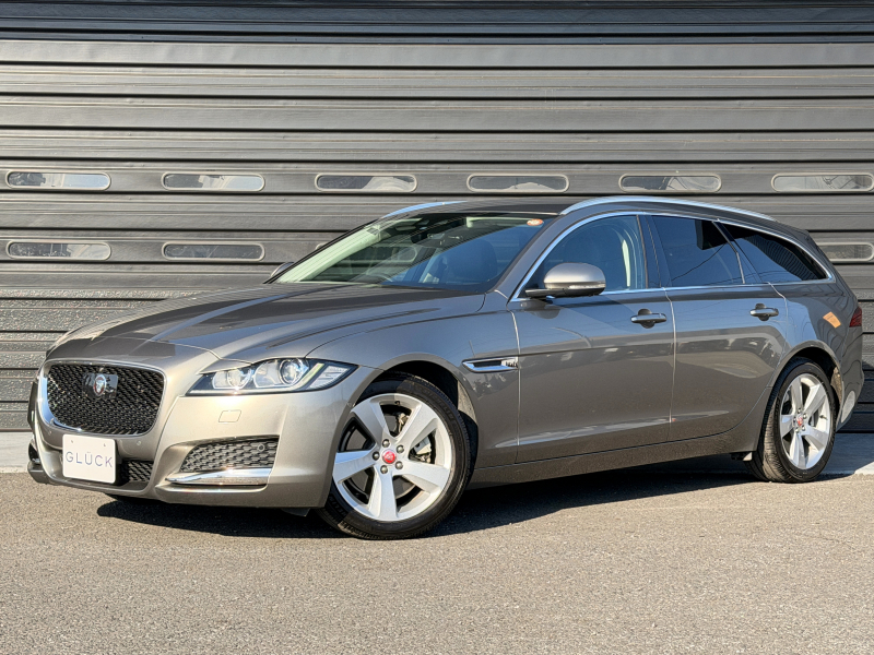 ジャガー XFスポーツブレイク プレステージ2.0L D180 禁煙車 黒革 Meridian パークアシスト 360度カメラ ステアリングヒーター 前席シートヒーター パワーテールゲート 電動フロントシート 運転席側シートメモリー 電動調整ステアリングコラム ACC 純正18AW