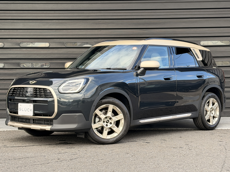 MINI(ミニ) ミニカントリーマン D DCT 1ｵｰﾅｰ フェイバリットトリム Mパッケージ パノラマサンルーフ ハーマンカードン パワーシート シートメモリー ヘッドアップディスプレイ  全方位カメラ BSM ACC ETC