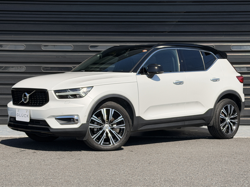 ボルボ XC40 T5 AWD Rデザイン 4WD 1オーナー 禁煙車 harman/kardo シートヒーター パークアシスト 360度カメラ 前席シートヒーター ハンズフリーパワーテールゲート 運転席シートメモリー 純正19インチAW ドラレコ ETC リモートリリースレバー