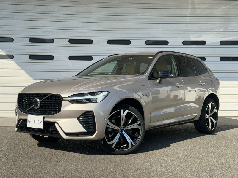 ボルボ XC60 リチャージアルティメトT6AWDプラグインハイブリド