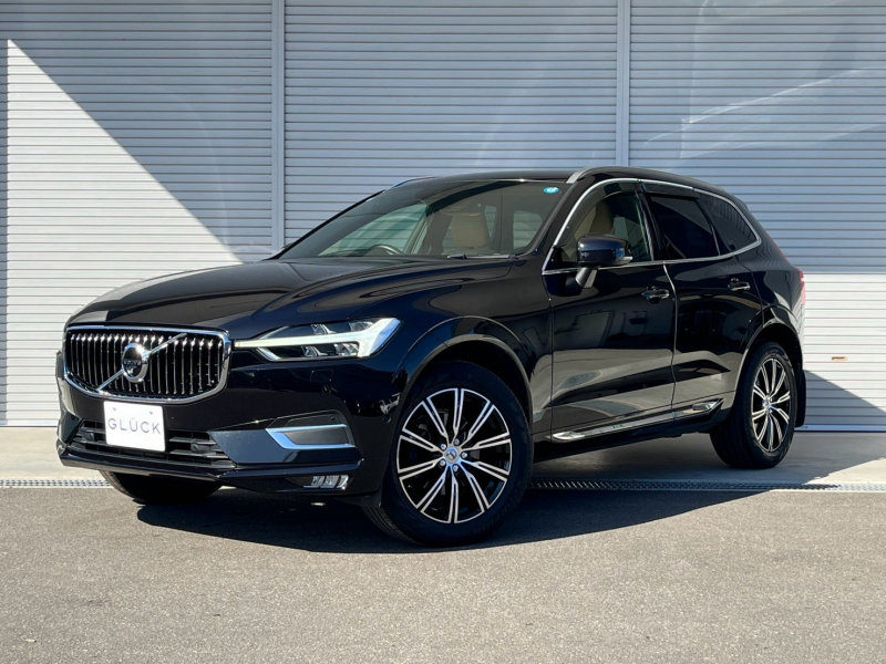 ボルボ XC60 D4 AWDインスクリプション 4WD　2.0ターボ ディーゼル 4WD/ 禁煙車 /本革シート /スライディングガラスルーフ /全方位カメラ /LEDヘッドライト /純正19インチAW /フルセグTV /シートヒーター /harman/kardonサウンド /Bluetooth接続 /ステアリングヒーター/ ETC