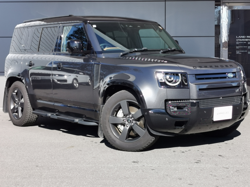 ランドローバー ディフェンダー 1オーナー  22インチAW エアサス ガラスルーフ 禁煙車 コ-ルドクライメ-トパック ステアリングヒ-タ- BKパック メリディアン シートヒーター・クーラー（前席）茶革シート 電動テレスコチルト 液晶メ-タ- シートメモリ ブラックルーフ