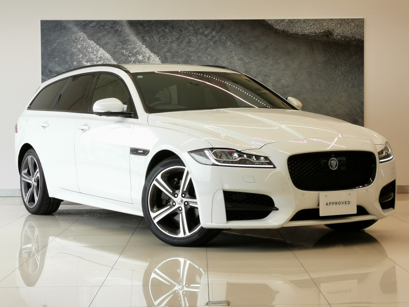 ジャガー XFスポーツブレイク Rスポーツ2.0L P250 アドバンストパーキングアシストパック(3Dサラウンドカメラ付き) ブラインドスポットモニター リバーストラフィックディテクション ブラックパック プライバシーガラス フロントシート/リアシート(ヒーター付き) 禁煙車 ヒーテッドステアリングホイール ハンズフリーパワーテールゲート