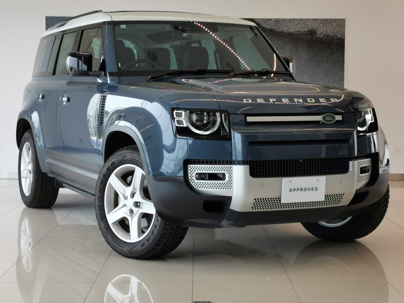 ランドローバー ディフェンダー 110 S 3.0L D300 7名 1オーナー 7人乗り 3ゾーンクライメートコントロール エアクオリティセンサ 空気清浄システム 電子制御エアサスペンション シグネチャーグラフィック 20インチスタイル5094 オールテレインプログレスコントロール 禁煙車 格納式ファブリックルーフ コントラストルーフ（シロ） 寒冷地仕様