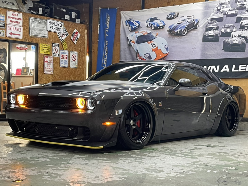 ダッジ チャレンジャー R/Tスキャットパックワイドボディ　CL2WAYエアサス　SSR20　プラスPKG　ドラコンGRP　HarmanKardon