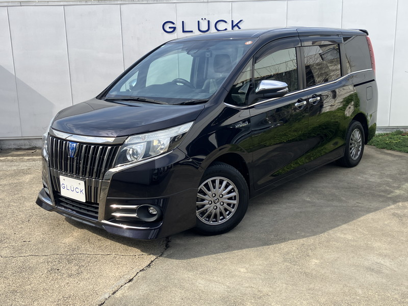 トヨタ エスクァイア 1.8ハイブリッドGiブラックテーラード/ワンオーナー/禁煙車/純正ナビ/フルセグTV/Bluetooth接続/レザーシート/セーフティセンス/シートヒーター/両側電動ドア/純正15AW/バックカメラ/LEDライト/