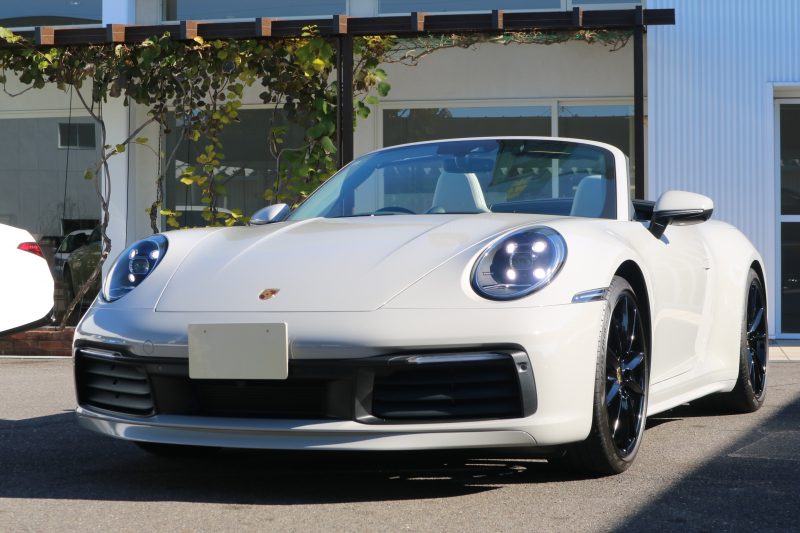 ポルシェ 911(Type992) 911カレラカブリオレ　正規ディ－ラ－車　オプション多数