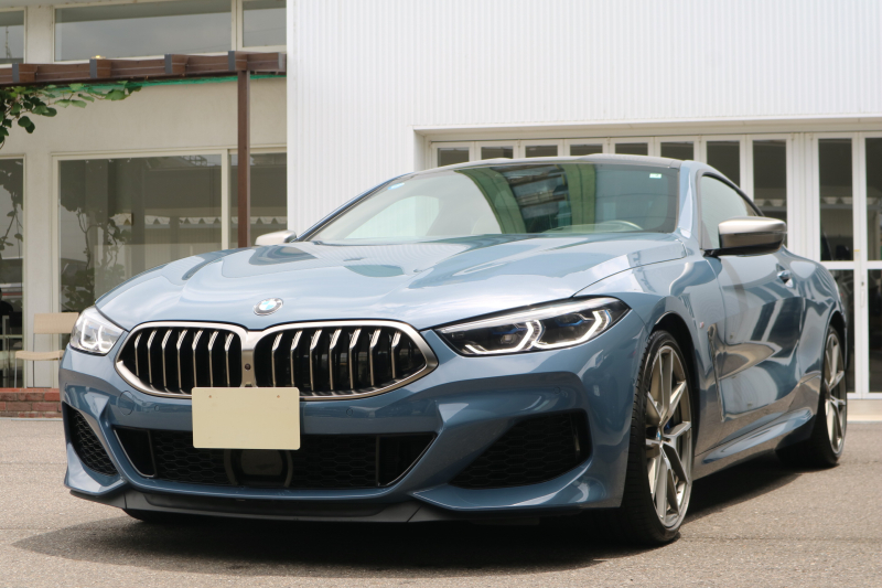 BMW 8シリーズ M850i　xDriveク－ペ　正規ディ－ラ－車